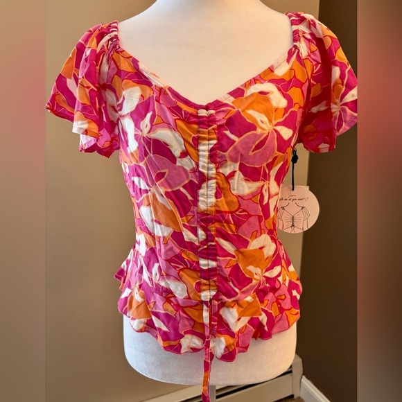 Japna Pink and Red Ruched Cap Sleeve Blouse - Picture 4 of 9